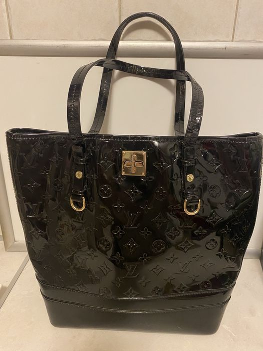 Черная лаковая Сумка chanel