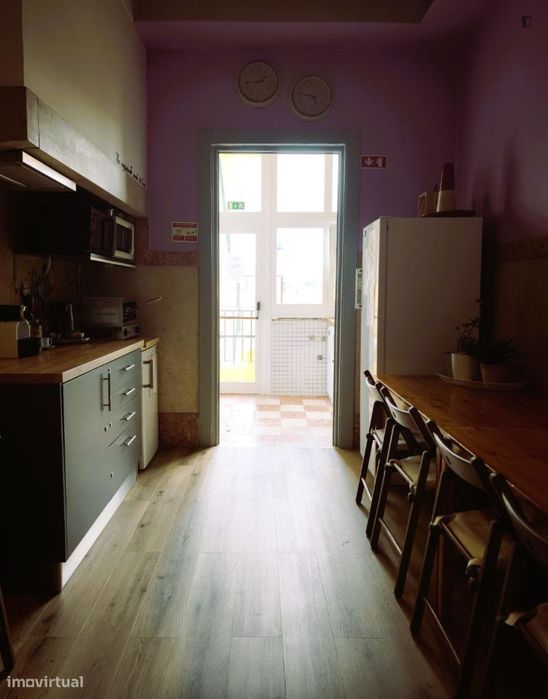 Quarto - localizado em Picoas Lisbon