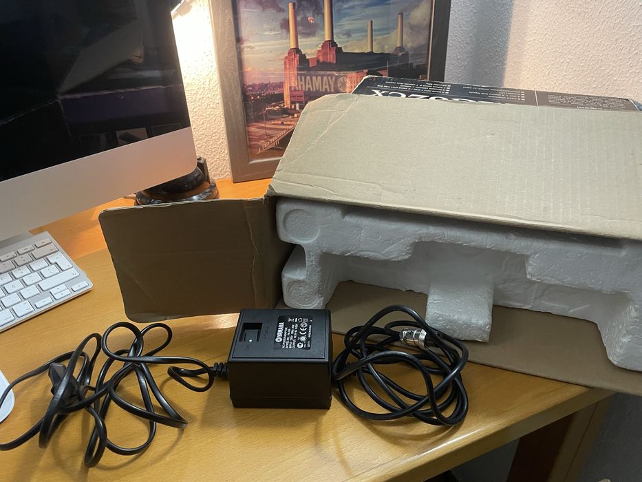 Mesa de Mistura Yamaha MG82CX com efeitos