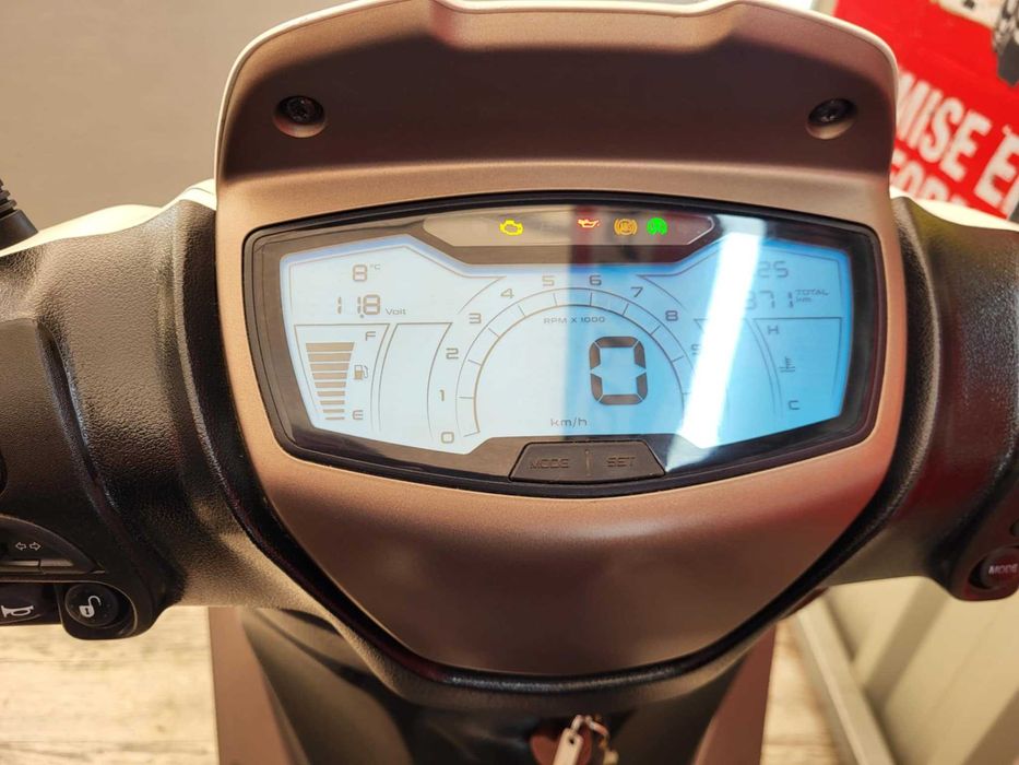 Piaggio Medley 125 poliftowy ABS Wtrysk NA B z Niemiec RATY