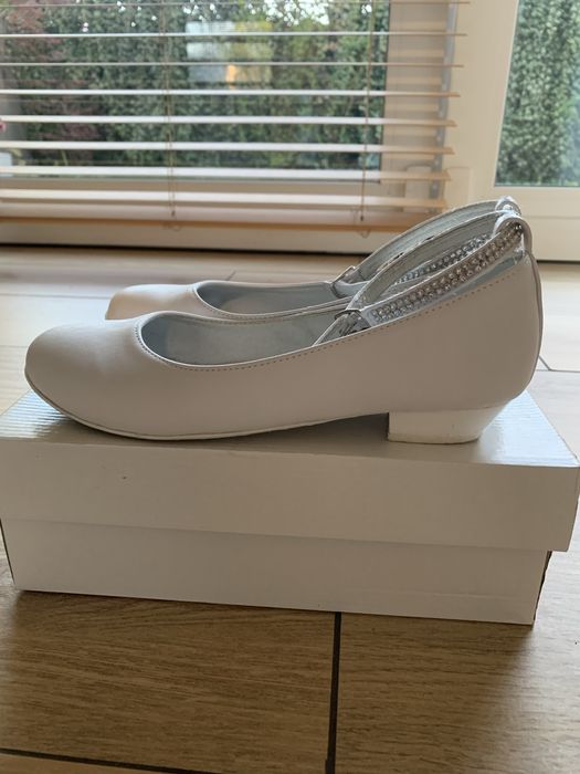 Buty komunijne dla dziewczynki