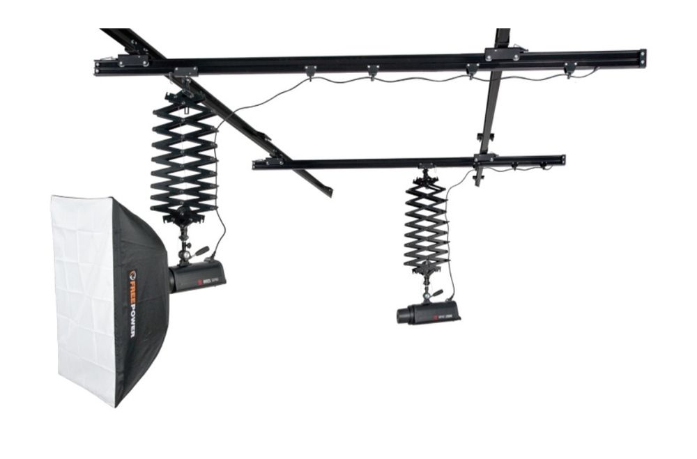 Sufitowy system zawieszania lamp 2 pantografy