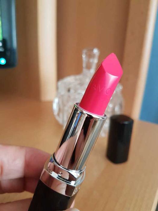 Ultrakremowa szminka Hibiskus Avon nowa szybka wysyłka
