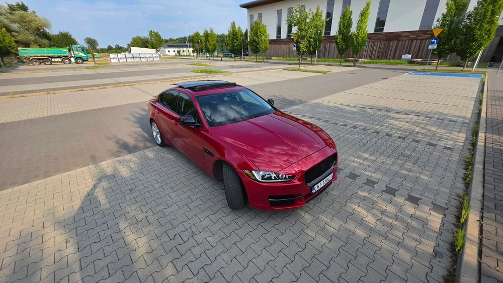 Jaguar XE Stan idealny