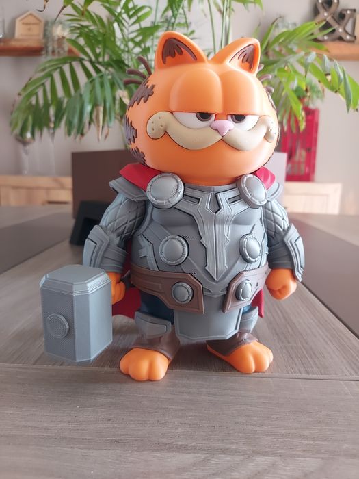 Figura Garfield Thor