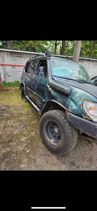 Toyota land cruiser 90.