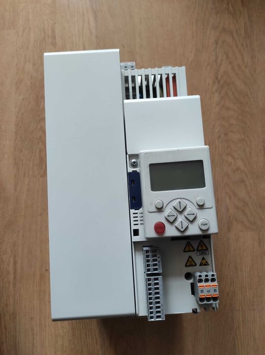 Частотні перетворювачі Lenze StartLine/Topline 8400