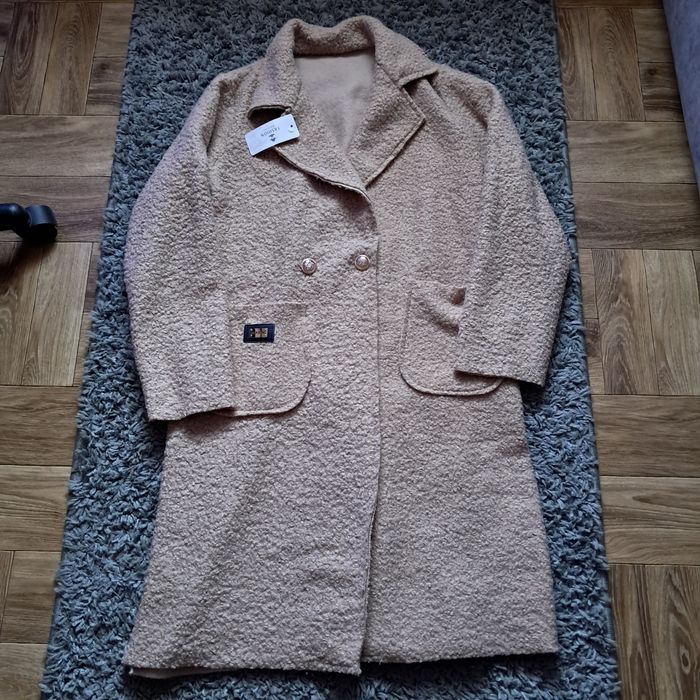 Płaszcz damski  wiosenny uniwersalny