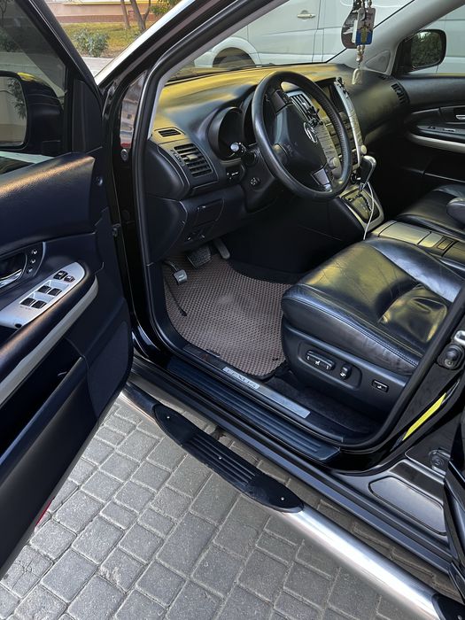 Продам Lexus RX400h