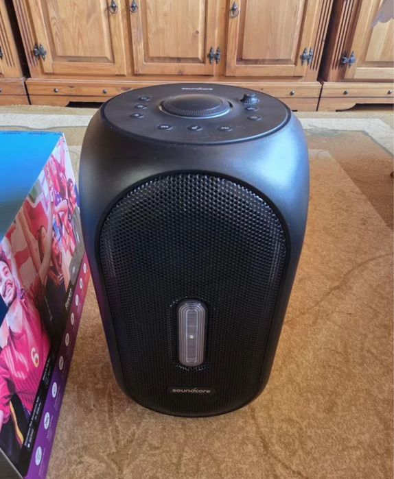 Блютуз колонка.