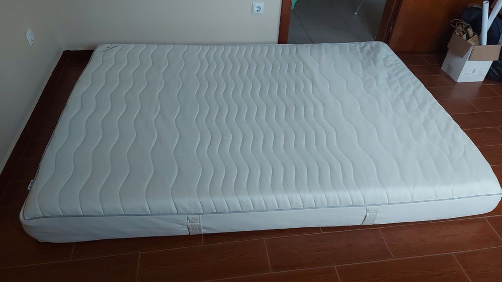 Colchão IKEA 140x200