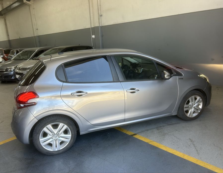 Peugeot 208 1.2 puretech Signature  de 2019