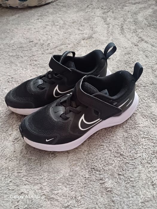 Дитячі оригінальні кросівки Nike