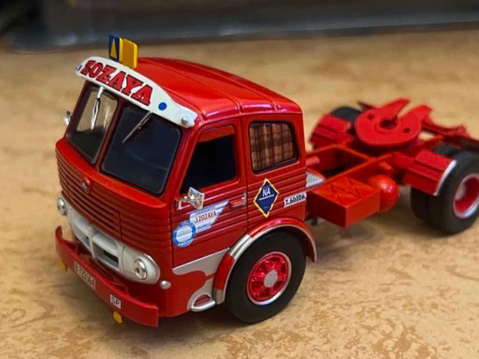 Pegaso Ciągnik (1:43) Model Kolekcjonerski