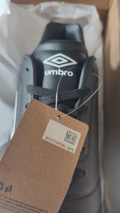 Chuteiras Umbro Calcio Fg