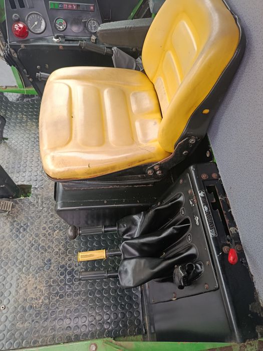 Комбайн John Deere 1042