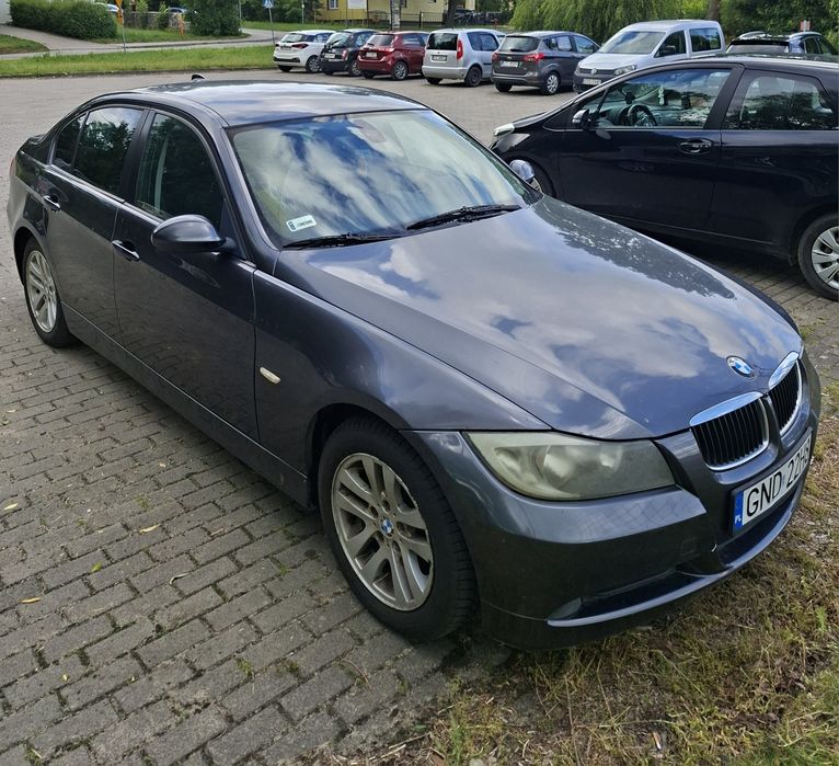 BMW E90 320D sedan