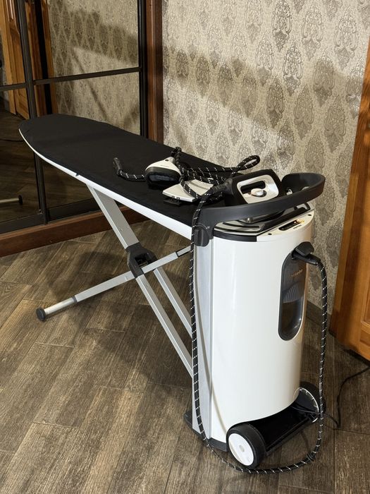 Прасувальна система Miele B2847 — повний комплект ПРАСКА+ ВІДПАРЮВАЧ