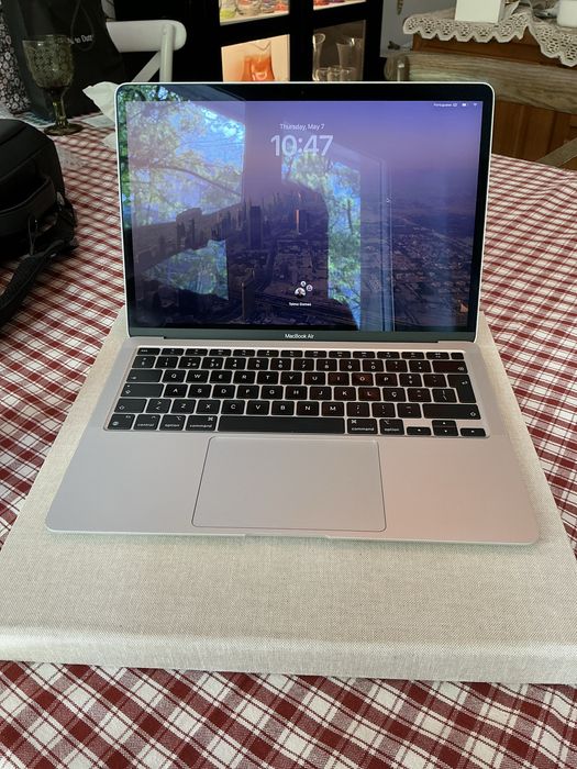 MacBook Air M1 2020 16GB