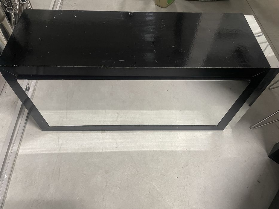 Movél de gaveta/ aparador preto e prata