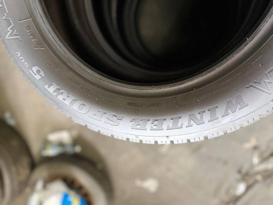 215/60R17 Dunlop 25p