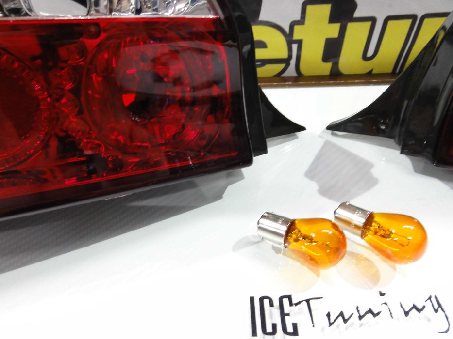 Farolins / farois traseiros para Citroen Saxo 96-03 vermelho cristal / red clear