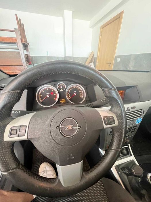 Opel Astra — fotografia 4