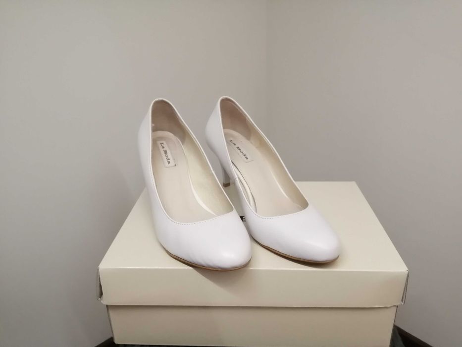 klasyczne/ Buty ślubne/ białe/ skórzane/ LaBoda