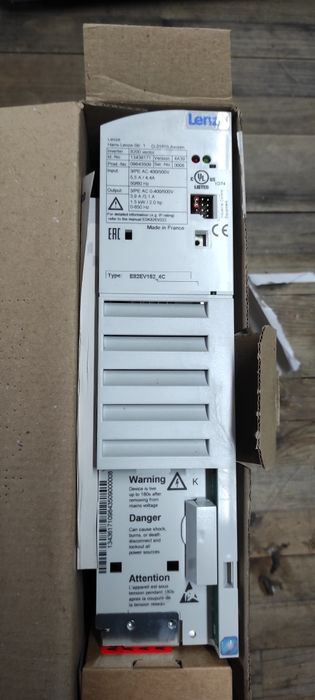 Falownik 1.5 kW Lenze nowy