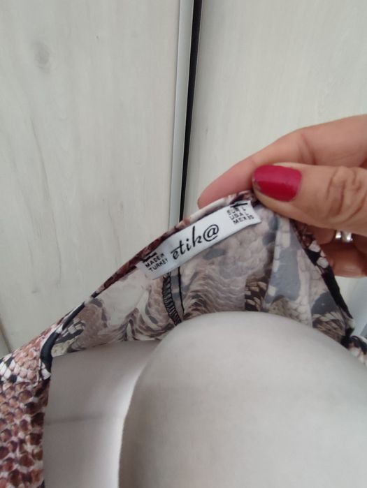 Bluzka damska, wężowy print, dekolt kopertowy, oversize, roz L