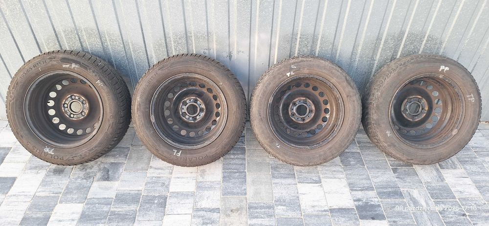 Felgi stalowe 6Jx15H2 ET 43 Volkswagen Golf 7 Opony zimowe 195/65 R15