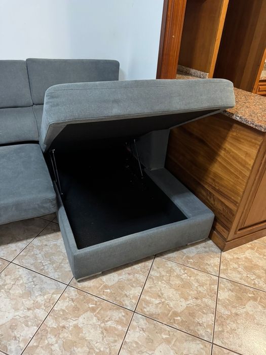 Sofa com chaise longue