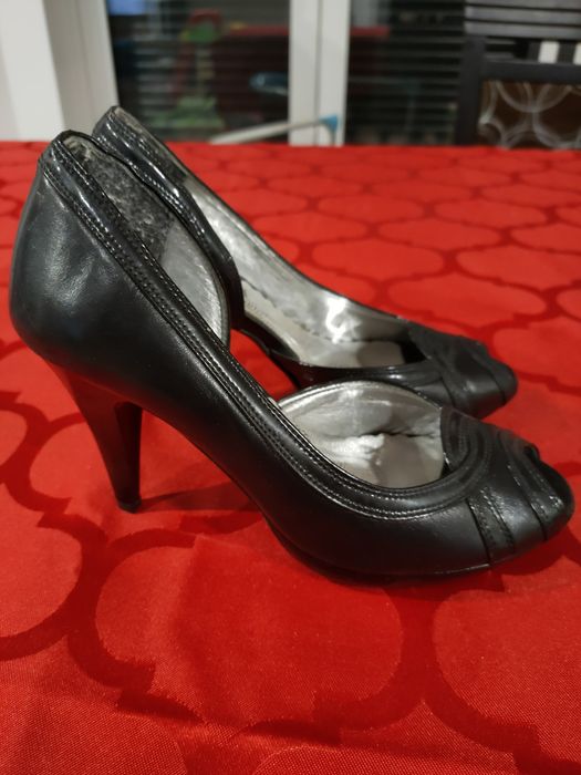 Buty/szpilki na wysokim obcasie rozmiar 35 Lewski