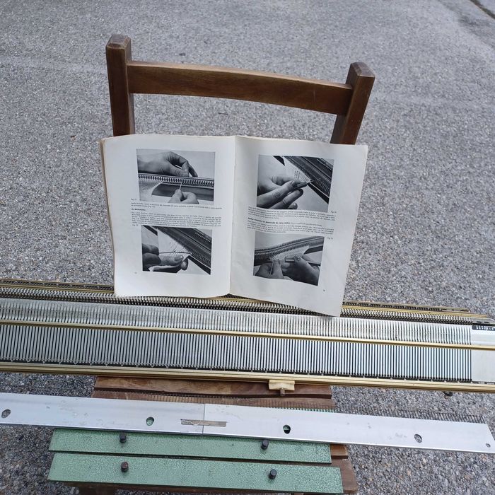 Maquina busch  antiga de tricotar/tecer malhas.