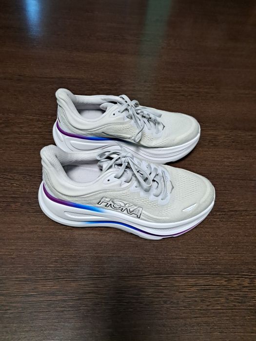 Бігові кросівки HOKA  W BONDI 9 wIde р 40 2/3 25.5см