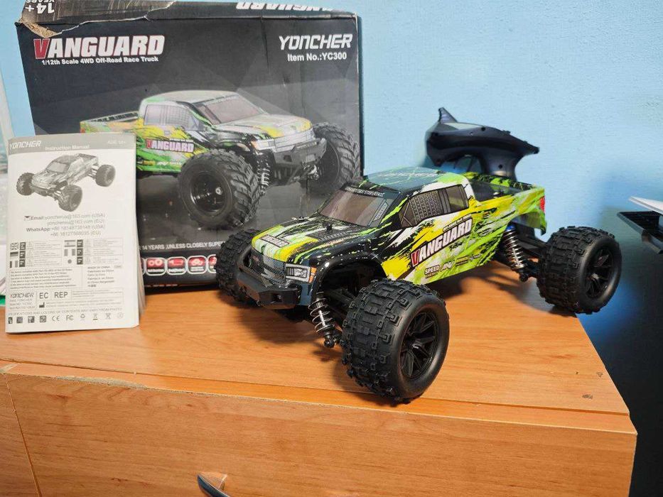 Радіокерований позашляховик-монстр YONCHER YC300 RC 1:12 45+ KM/H 4WD