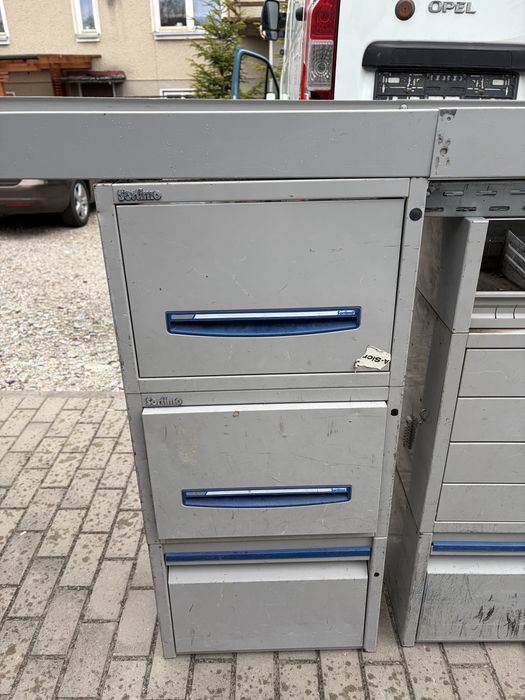 Zabudowa serwisowa warsztatowa z imadłem Wurth oraz Sortimo