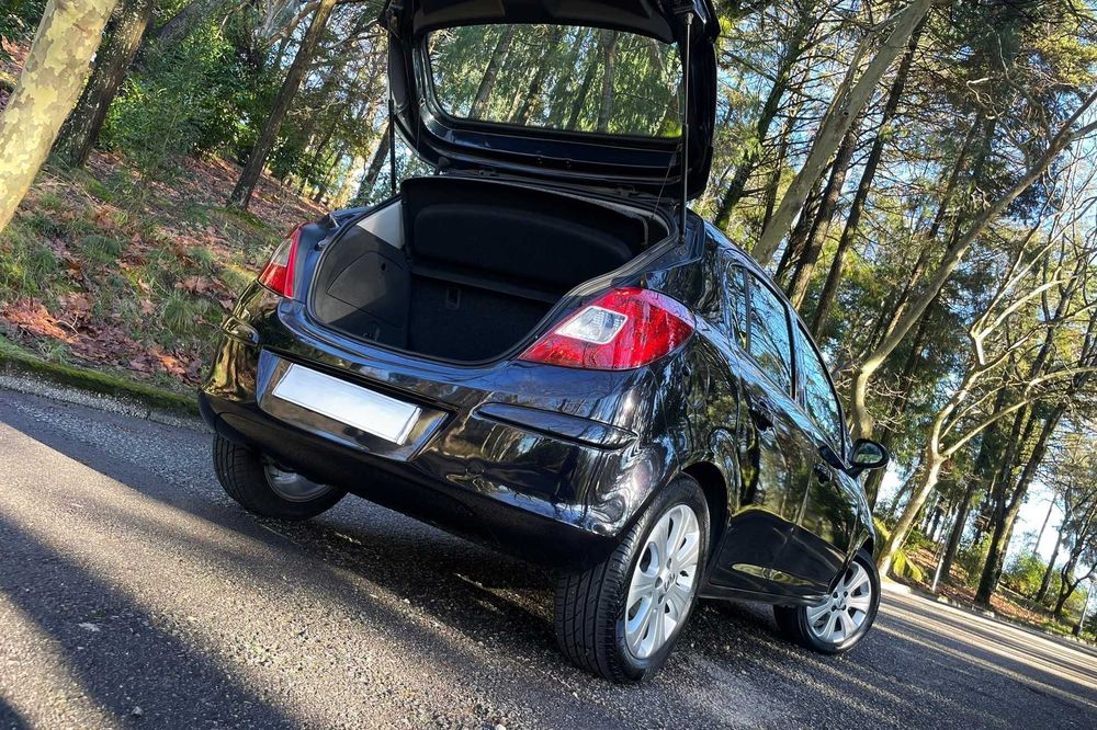 Opel Corsa 1.2 Enjoy