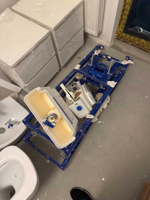 Stelaż po demontażu WC Cersanit