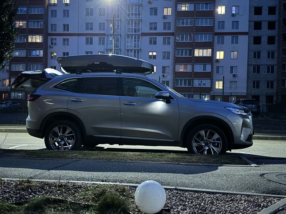 Поперечини на дах китайських авто Thule багажник рейлінги