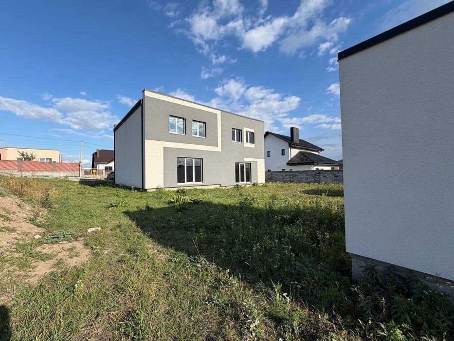 3-кімнатний котедж 110 м² з гаражем та 5 сотками у масиві Макарова