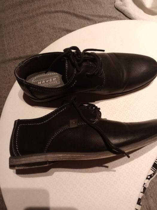 Buty do garnituru