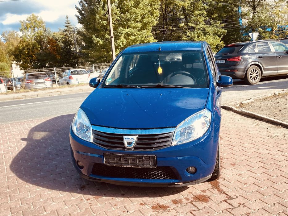 sprzedam dacie sandero rok 2009 1,6 8v klimatyzacja zadbany