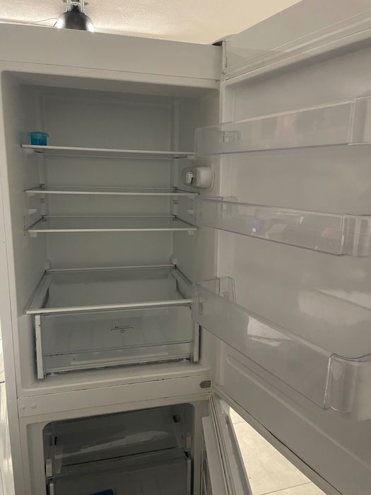 Frigorífico combinado indesit