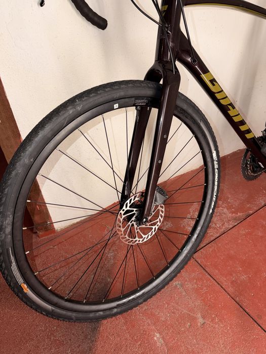 Bicicleta de Gravel - Giant Revolt 1 2024 - Como nova