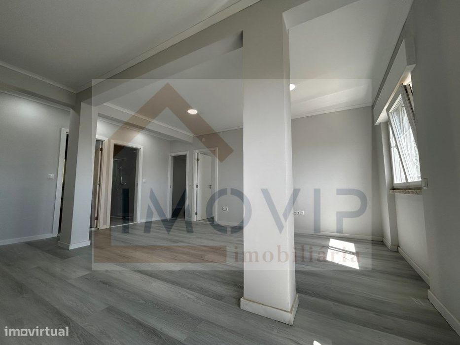 Apartamento T2 Remodelado em Setúbal