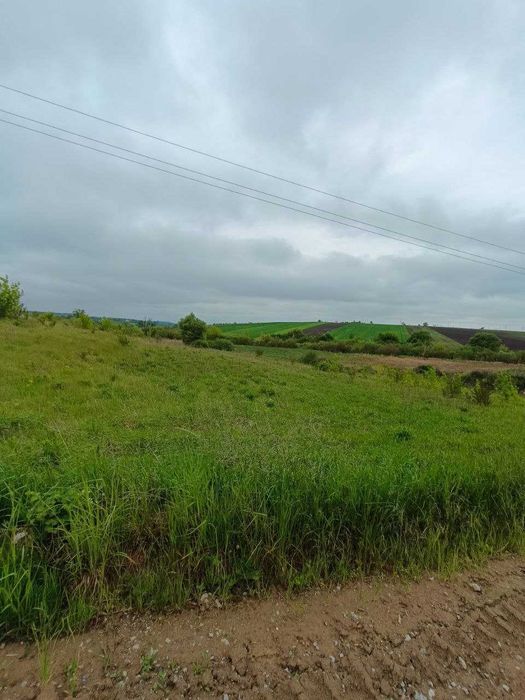 Продаж земельної ділянки в с.Обарів/ неподалік готелю Швейцарія