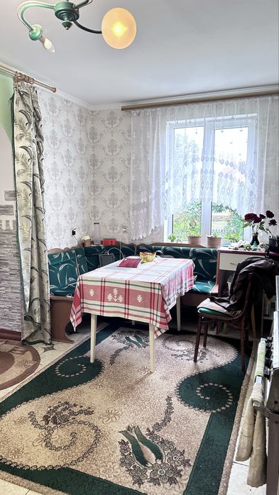 Продам будинок  в Лужанах