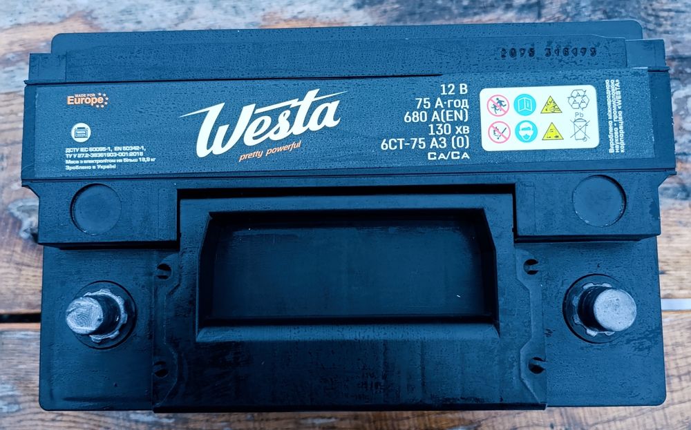 Акумулятор 75А. Веста.