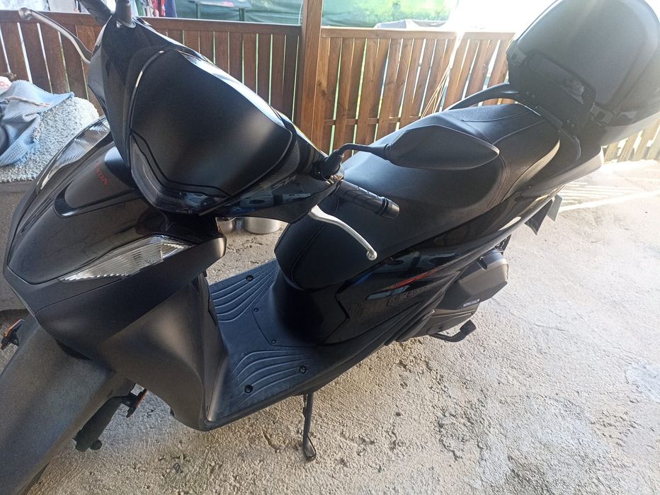 Motocicleta Honda SH125